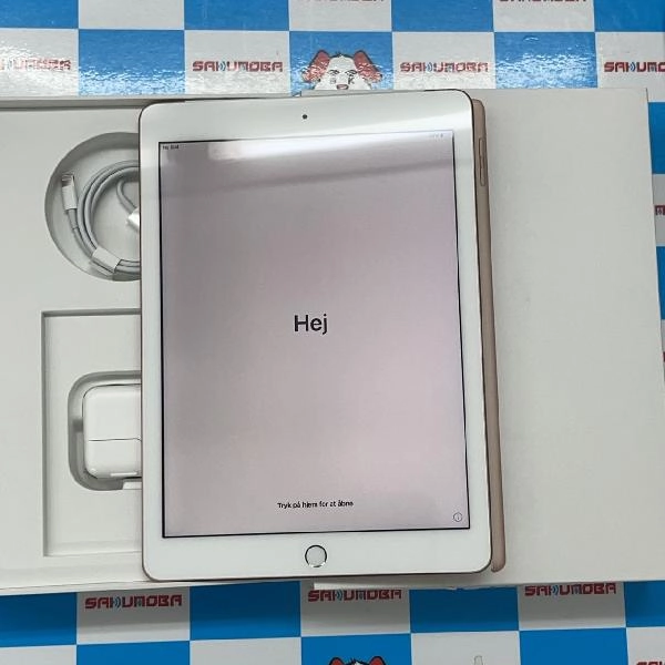 iPad 第6世代 docomo版SIMフリー 32GB MRM02J/A A1954 開封未使用