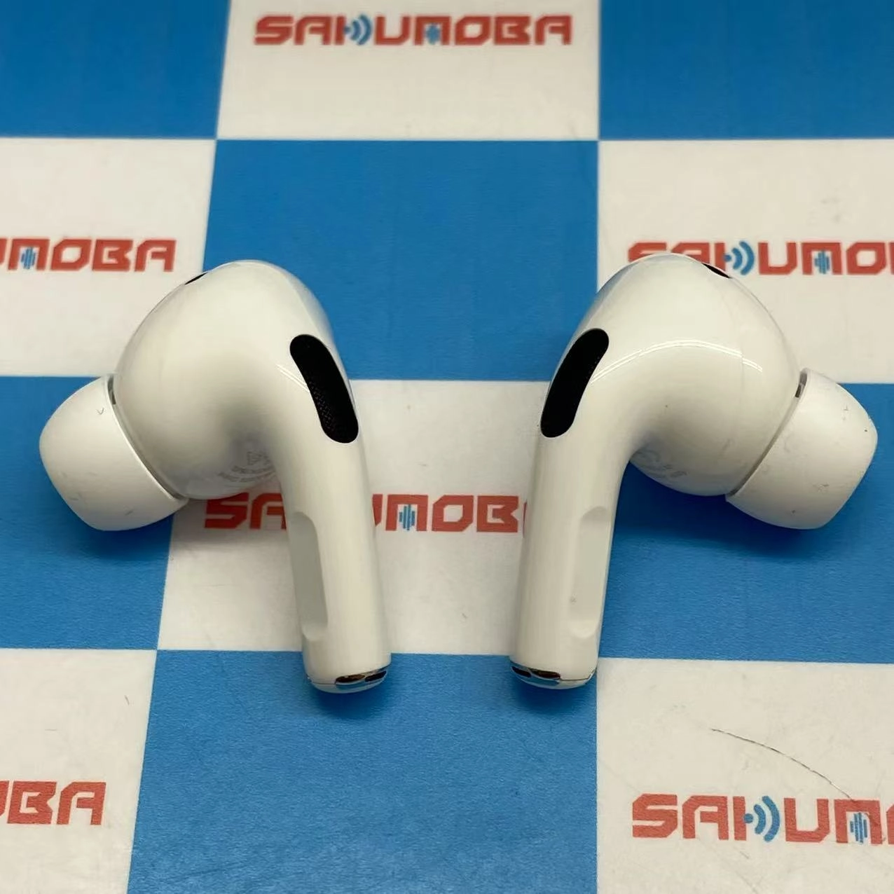 Airpods Pro 第2世代 ー ホワイト MQD83J/A