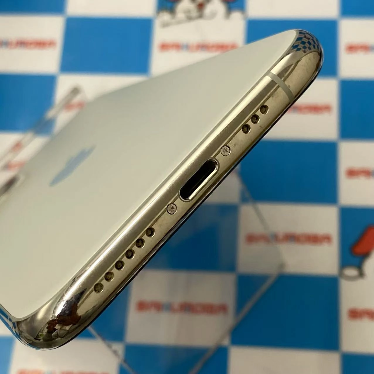 iPhone11 Pro 256GB シルバー MWC82J/A AU版SIMフリー 美品