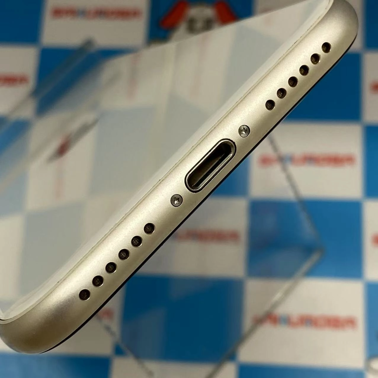 iPhoneSE 第3世代 64GB スターライト MMYD3J/A 楽天モバイル版SIMフリー