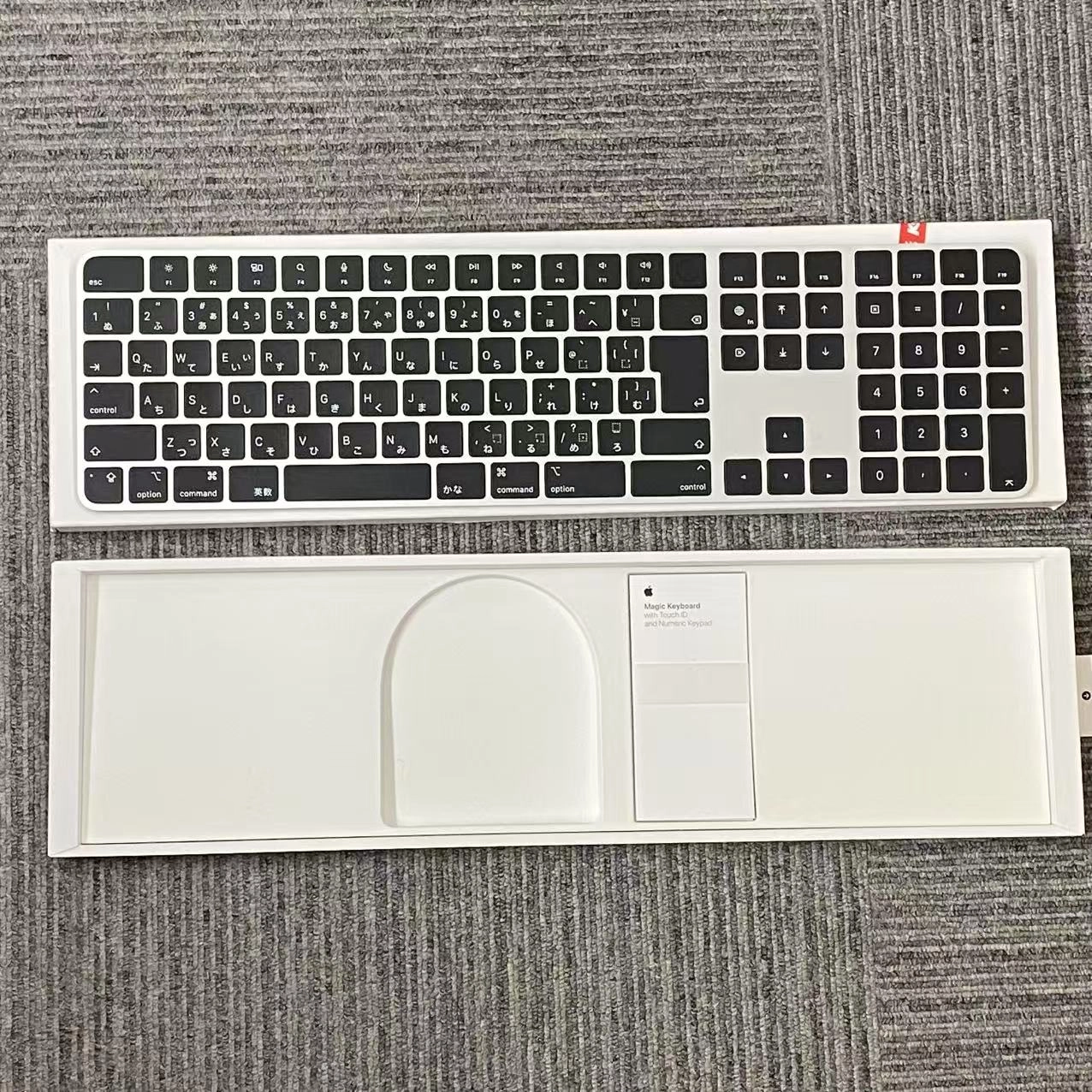 Magic Keyboard テンキー付き 日本語(JIS) ** ブラック MMMR3J/A 美品