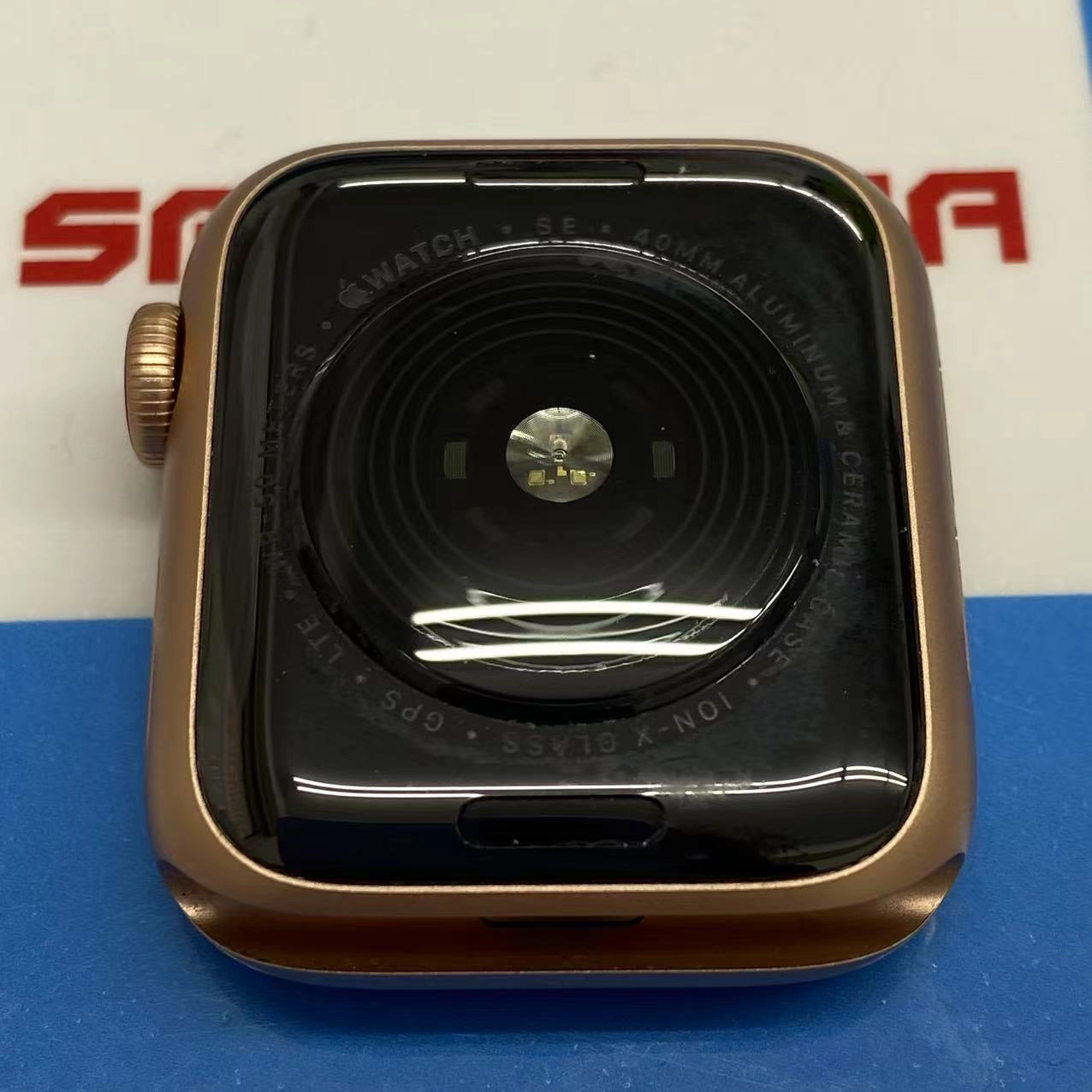 Apple Watch SE 40MM  GPS+Cellularモデル 32GB スターライト MKQX3J/A SIMフリー