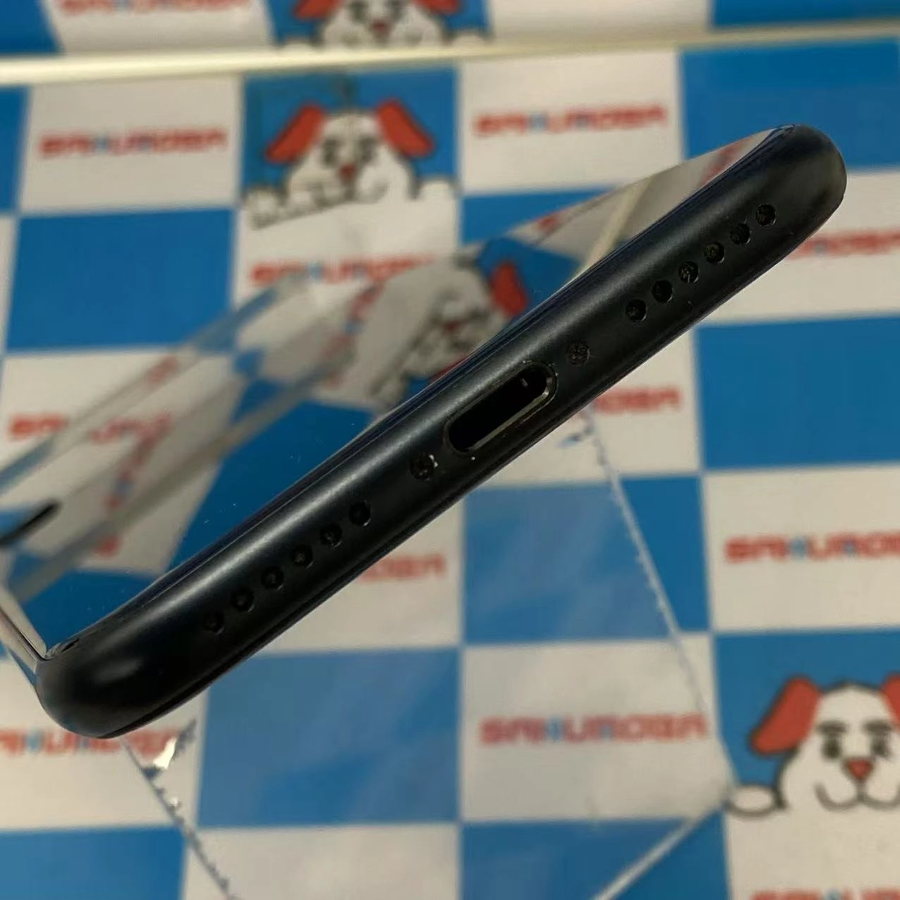 iPhoneSE 第3世代 256GB ミッドナイト MMYJ3J/A SIMフリー 極美品