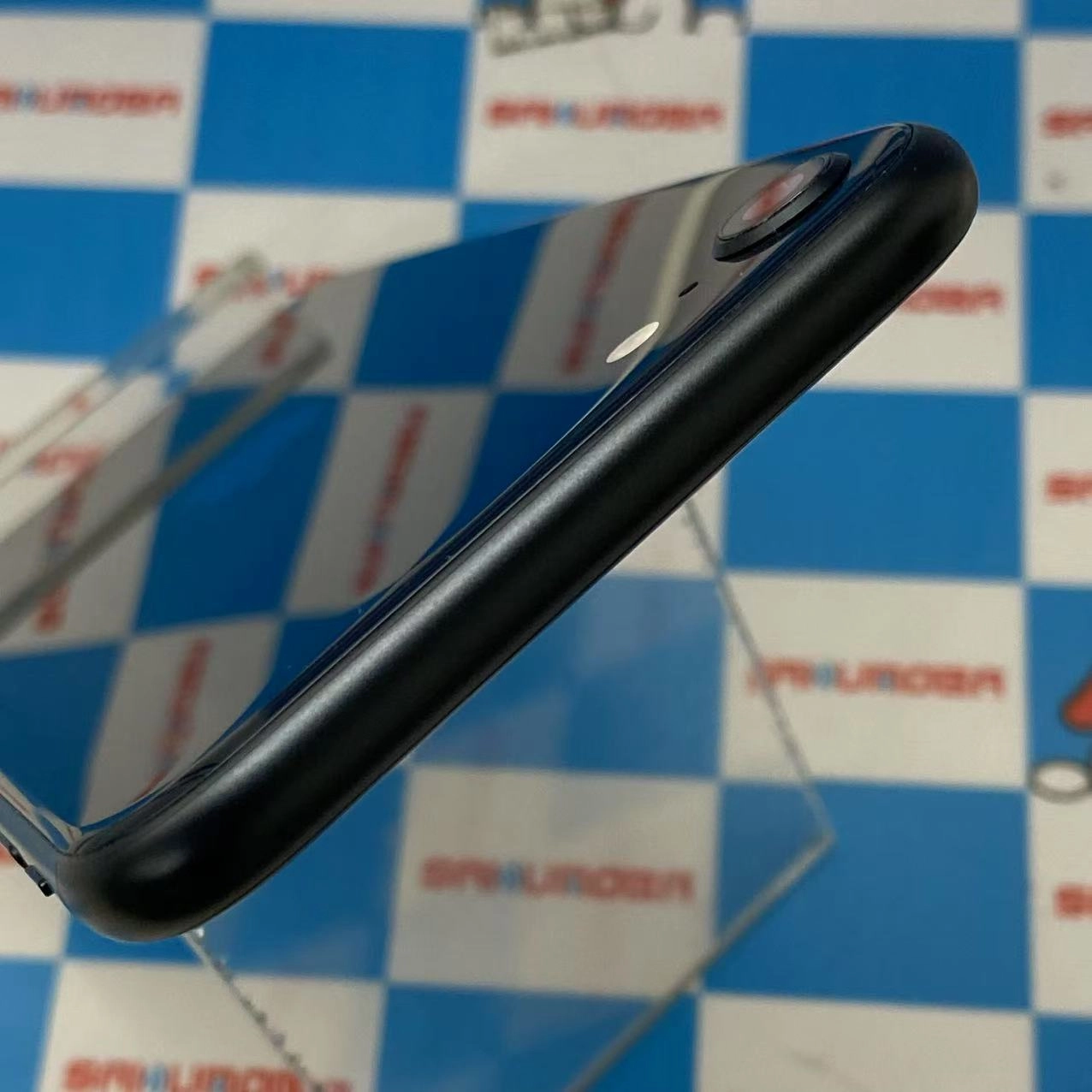 iPhoneSE 第3世代 64GB ミッドナイト MMYC3J/A docomo版SIMフリー 美品