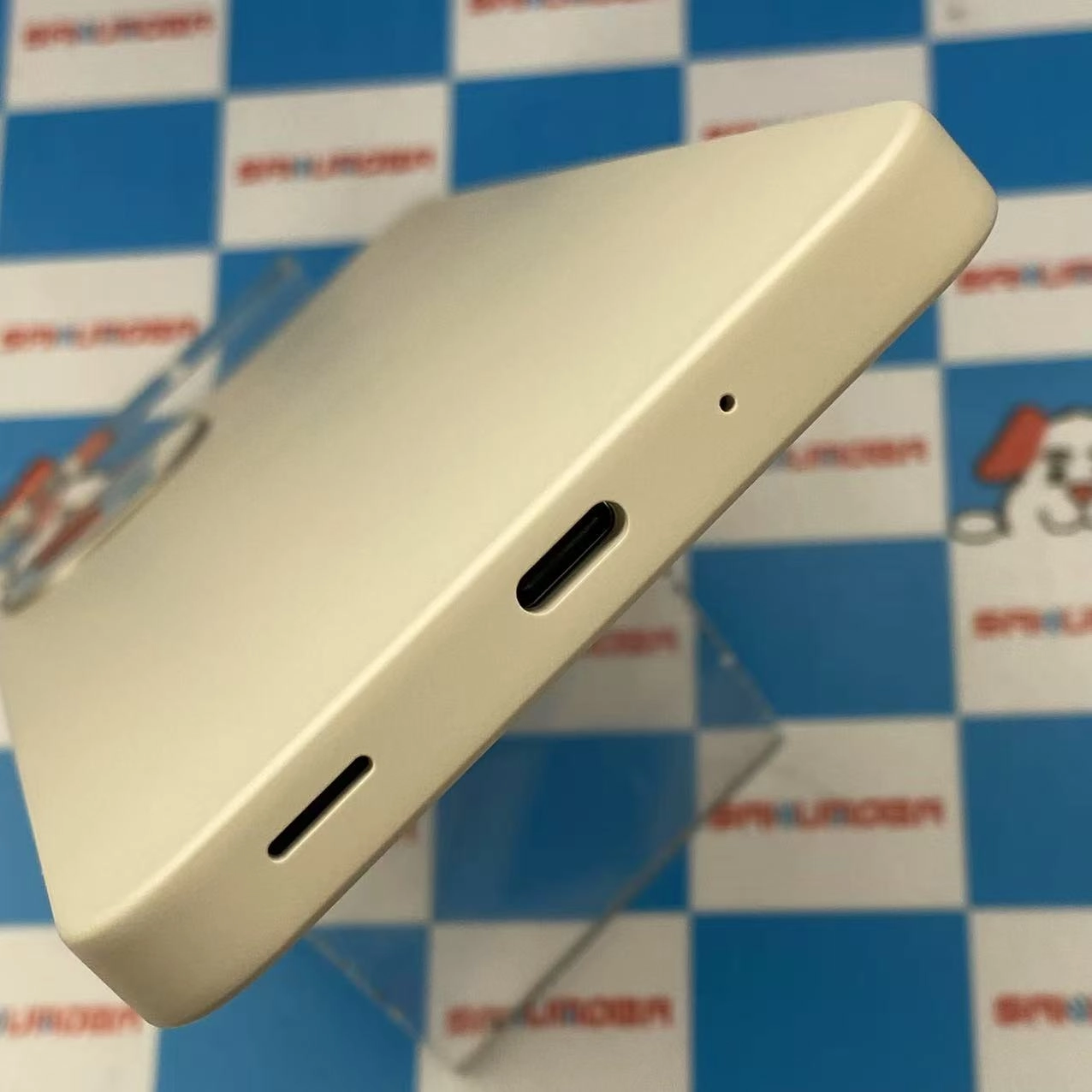 AQUOS wish4 4GB/64GB ホワイト SH-52E docomo版SIMフリー 極美品
