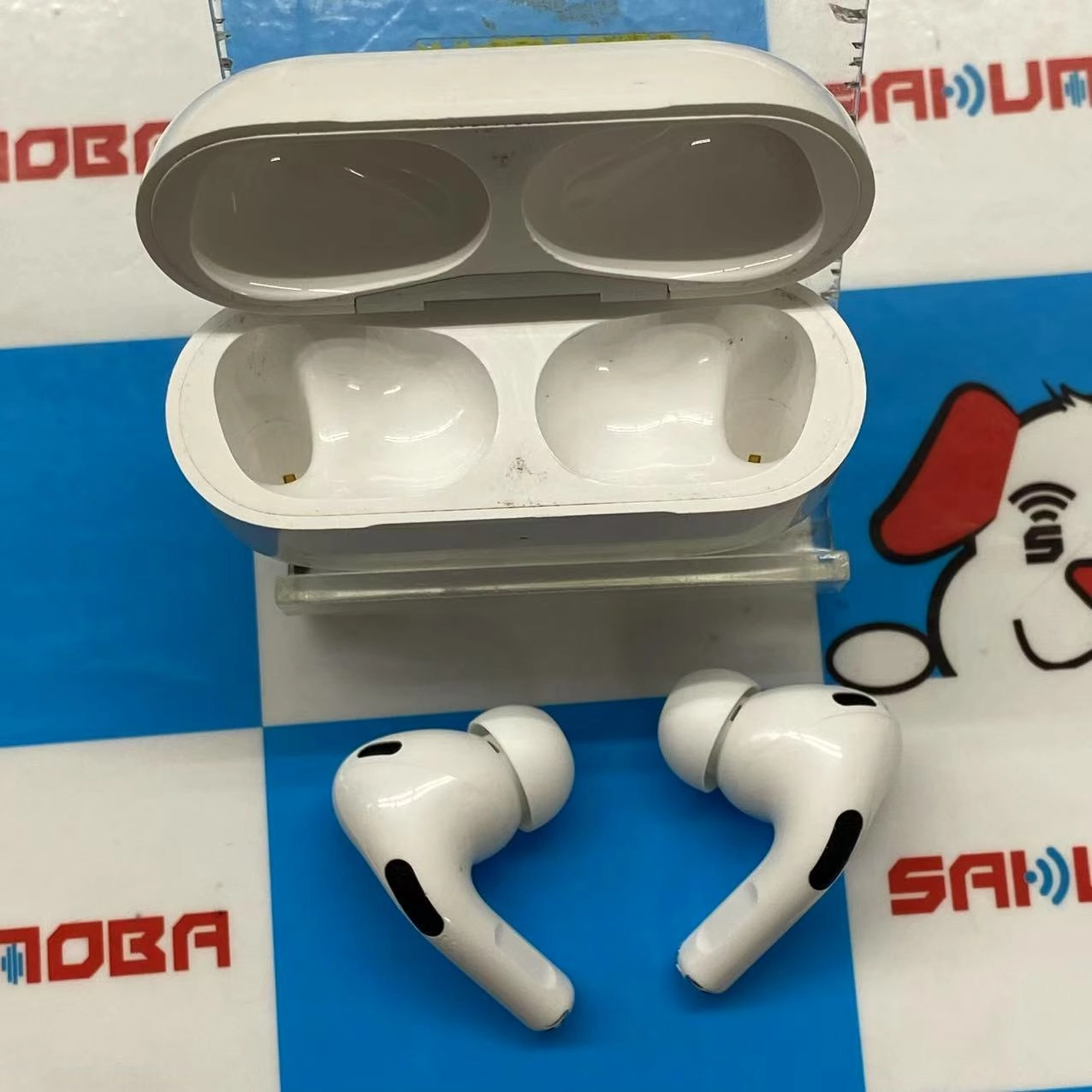 Airpods Pro 第2世代 ー ホワイト MQD83J/A