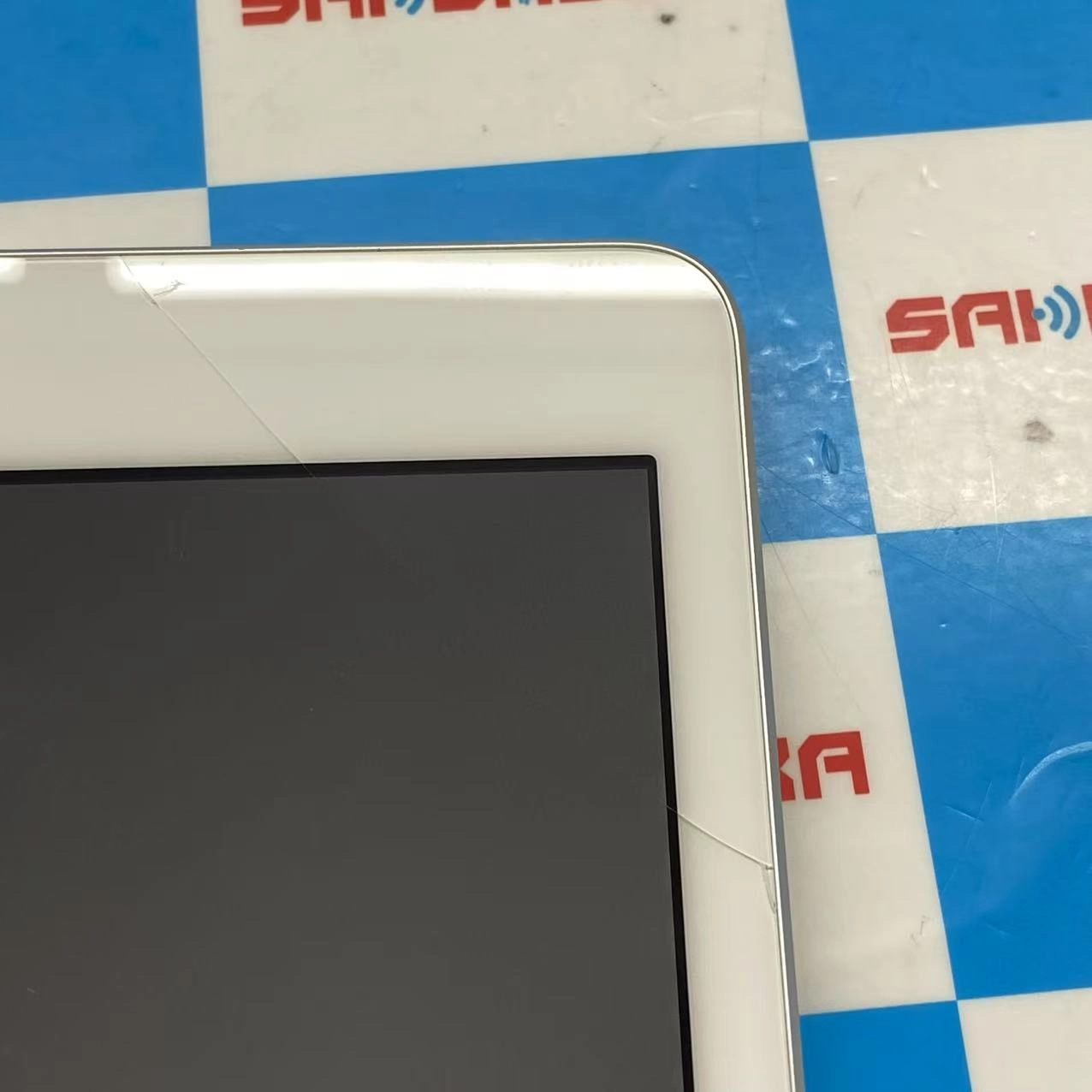 iPad 第8世代 Wi-Fiモデル 128GB シルバー MYLE2J/A ジャンク品