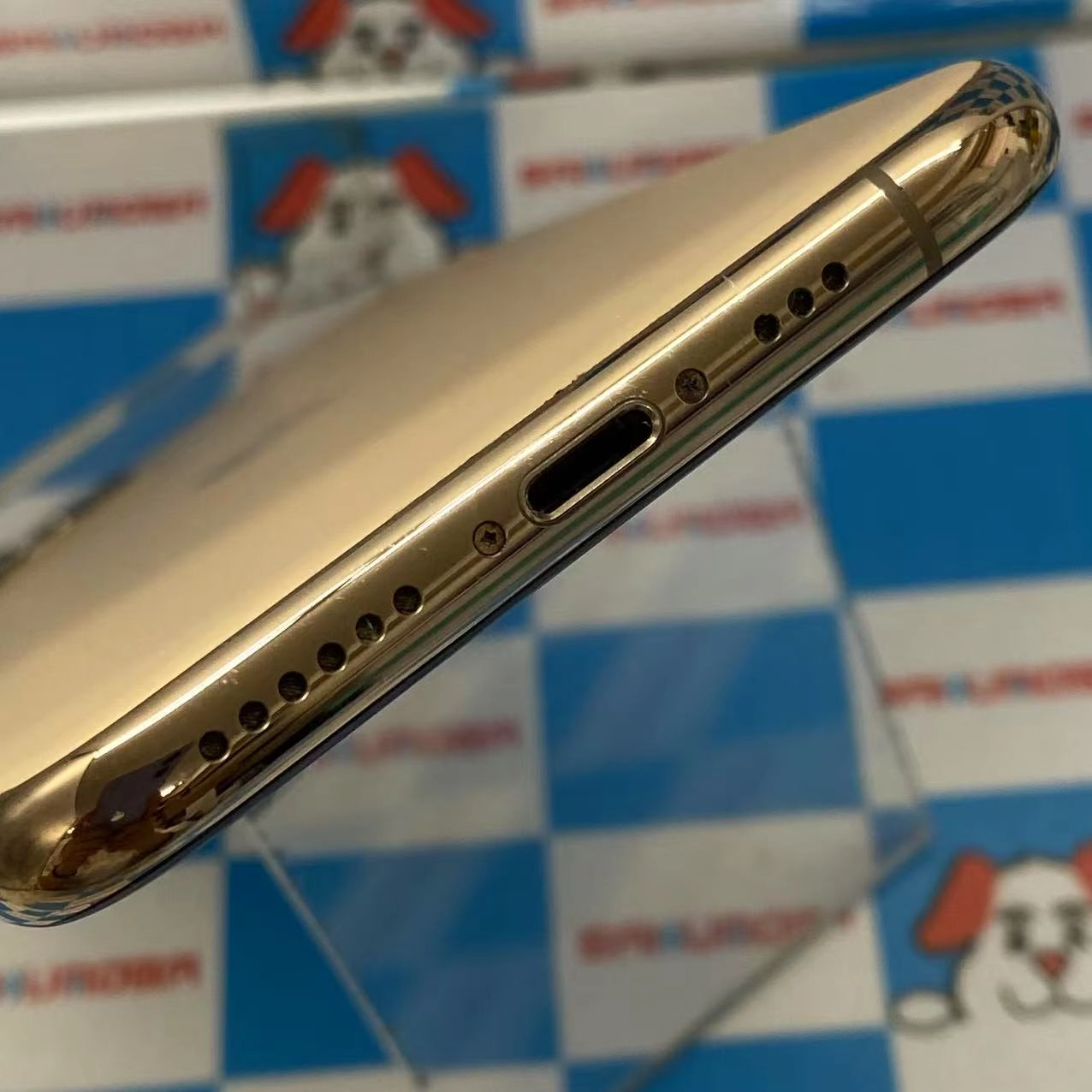 iPhone11 Pro 64GB ゴールド MWC52J/A SIMロック解除済 docomo