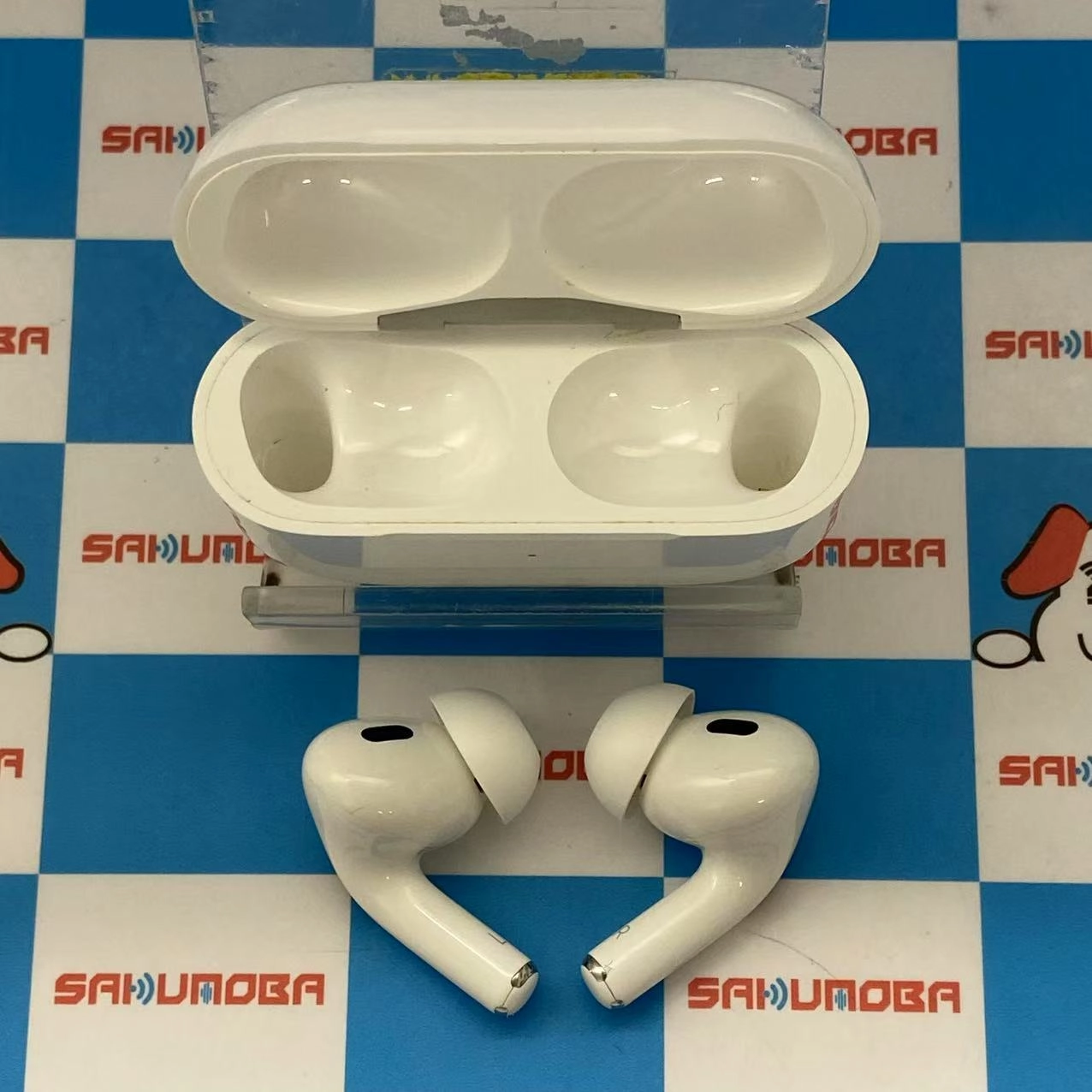 AirPods Pro 第2世代 MagSafe充電ケース(USB-C)付き ホワイト MTJV3J/A