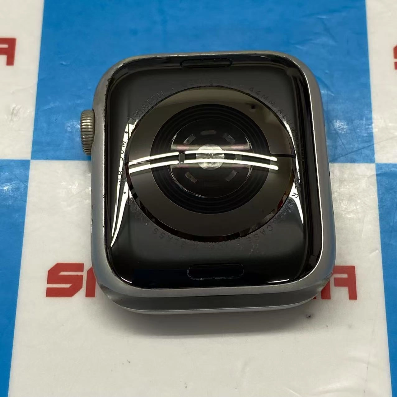Apple Watch SE 第2世代 44mm GPSモデル 32GB スターライト MRE43J/A