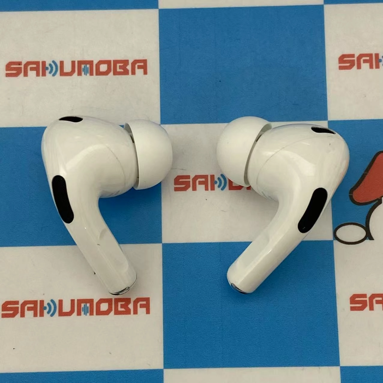AirPods Pro 第2世代 MagSafe充電ケース(USB-C)付き ホワイト MTJV3J/A