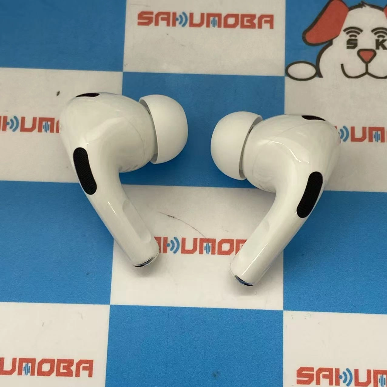 AirPods Pro 第2世代 MagSafe充電ケース(USB-C)付き ホワイト MTJV3J/A