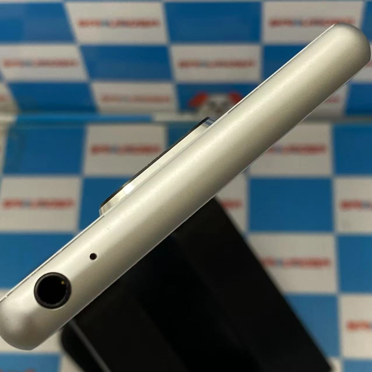 Xperia 8 64GB ホワイト SOV42 AU版SIMフリー 極美品