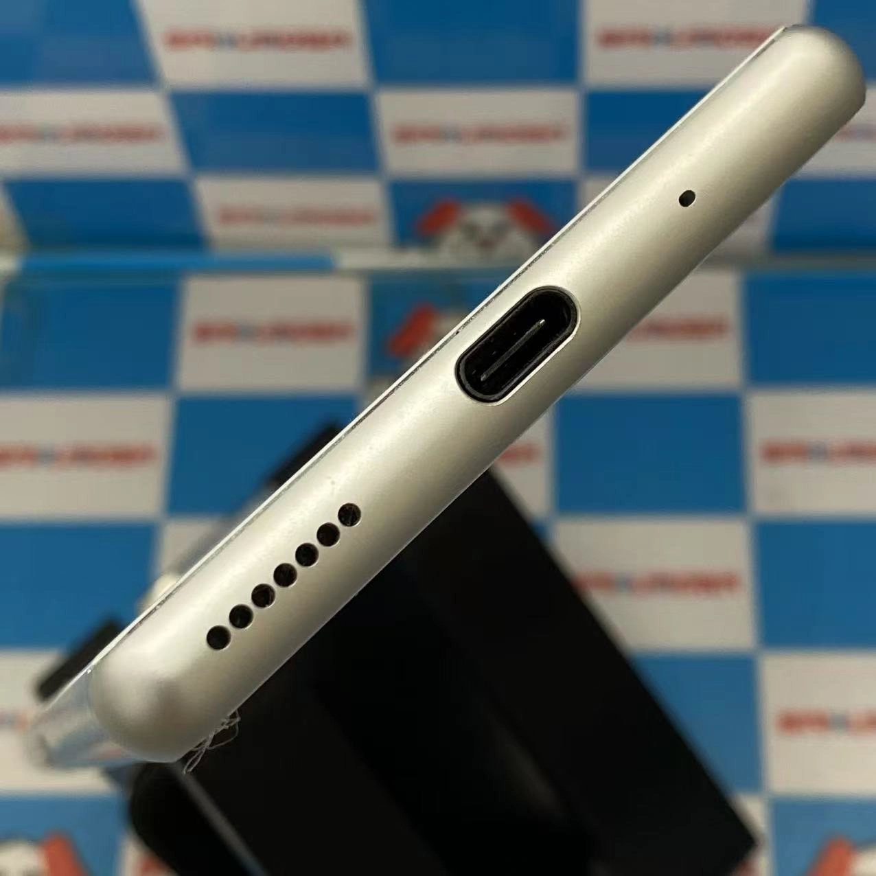 Xperia 8 64GB ホワイト SOV42 AU版SIMフリー 極美品