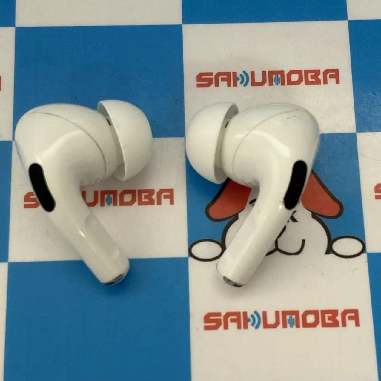 AirPods Pro 第2世代 MagSafe充電ケース(USB-C)付き ホワイト MTJV3J/A