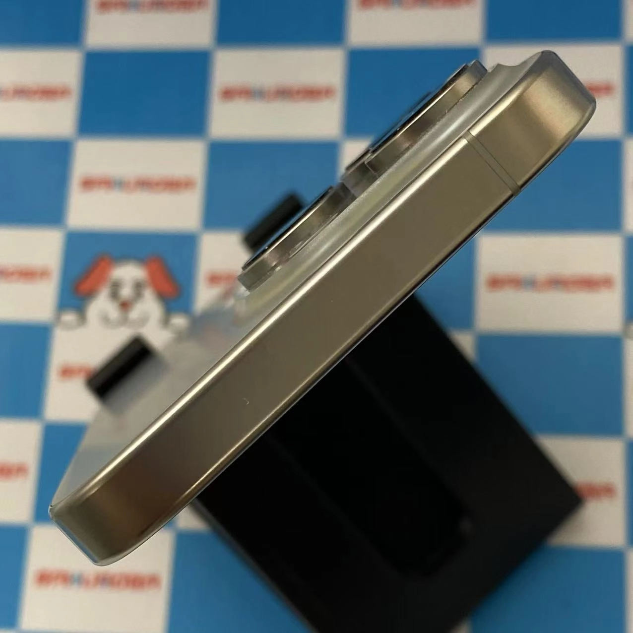iPhone16 Pro 128GB ナチュラルチタニウム MYMY3J/A AU版SIMフリー 新品同様 充電19回 au