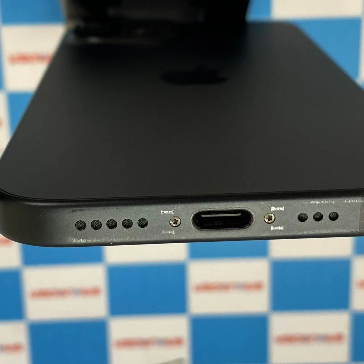 iPhone15 128GB ブラック MTMH3J/A AU版SIMフリー 美品