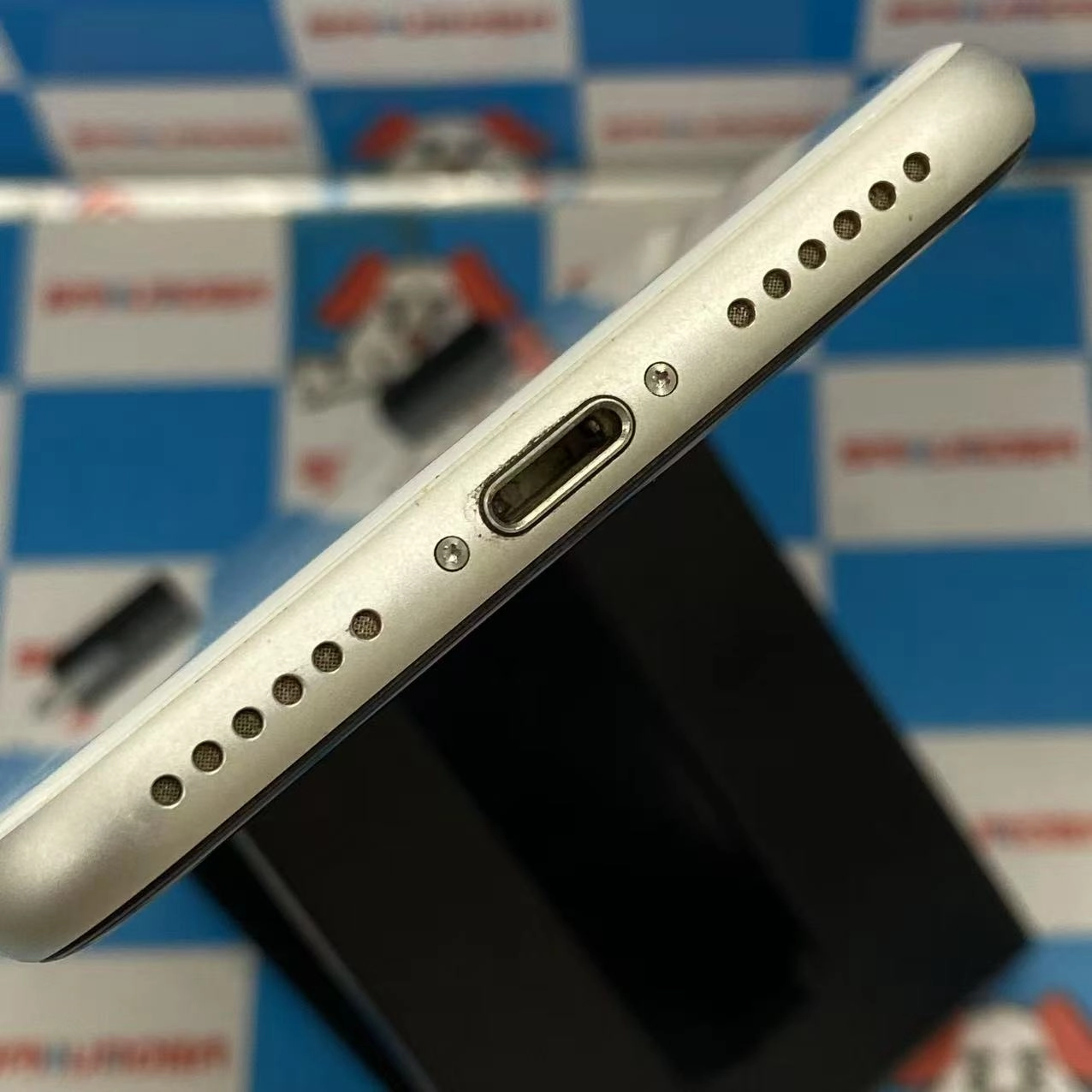 iPhoneSE 第2世代 64GB ホワイト MX9T2J/A SoftBank版SIMフリー