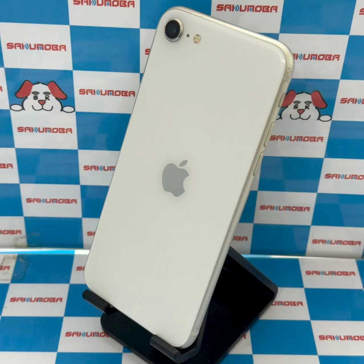 iPhoneSE 第3世代 128GB スターライト MMYG3J/A SIMロック解除済 docomo