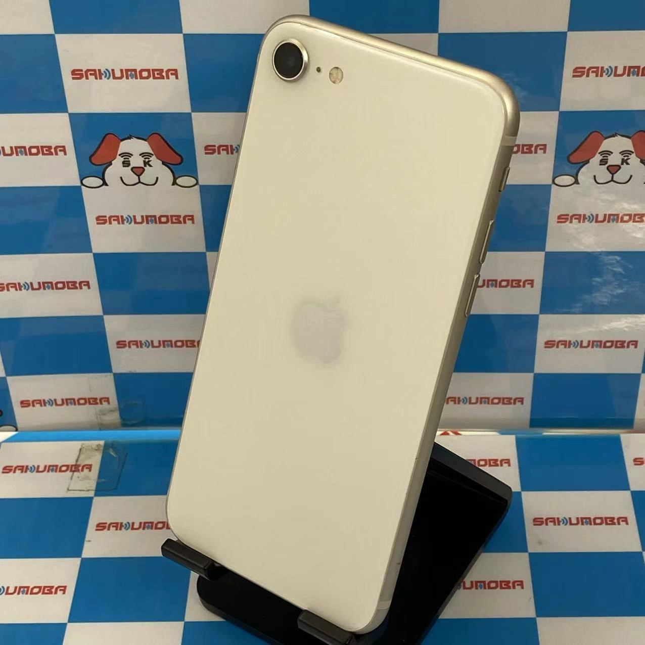 iPhoneSE 第3世代 128GB スターライト MMYG3J/A SIMロック解除済 docomo