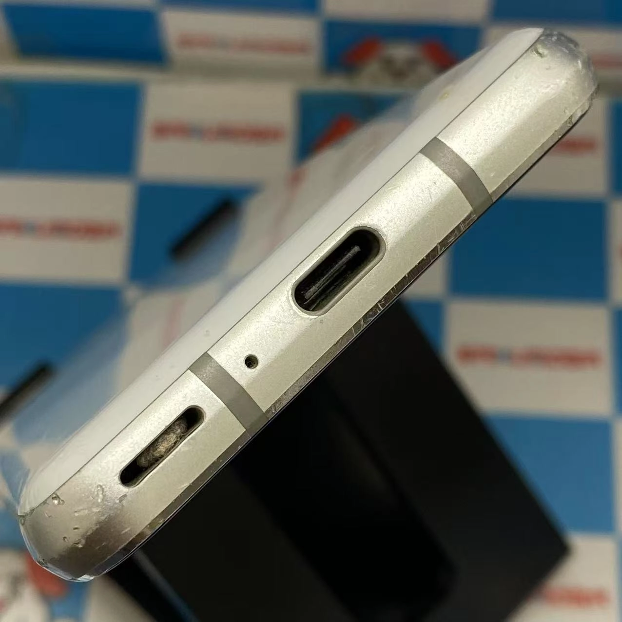 AQUOS R2 compact 64GB ディープホワイト 803SH SoftBank版SIMフリー ジャンク品