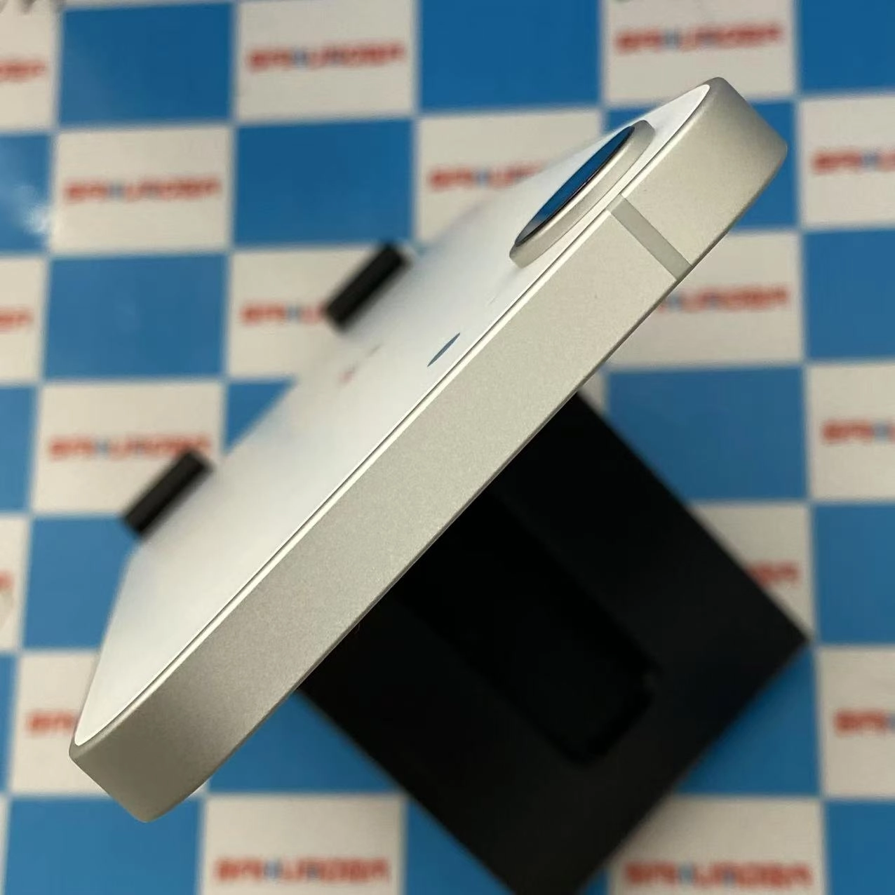 iPhone 16e 256GB ホワイト MD1W4J/A SoftBank版SIMフリー 訳あり新品