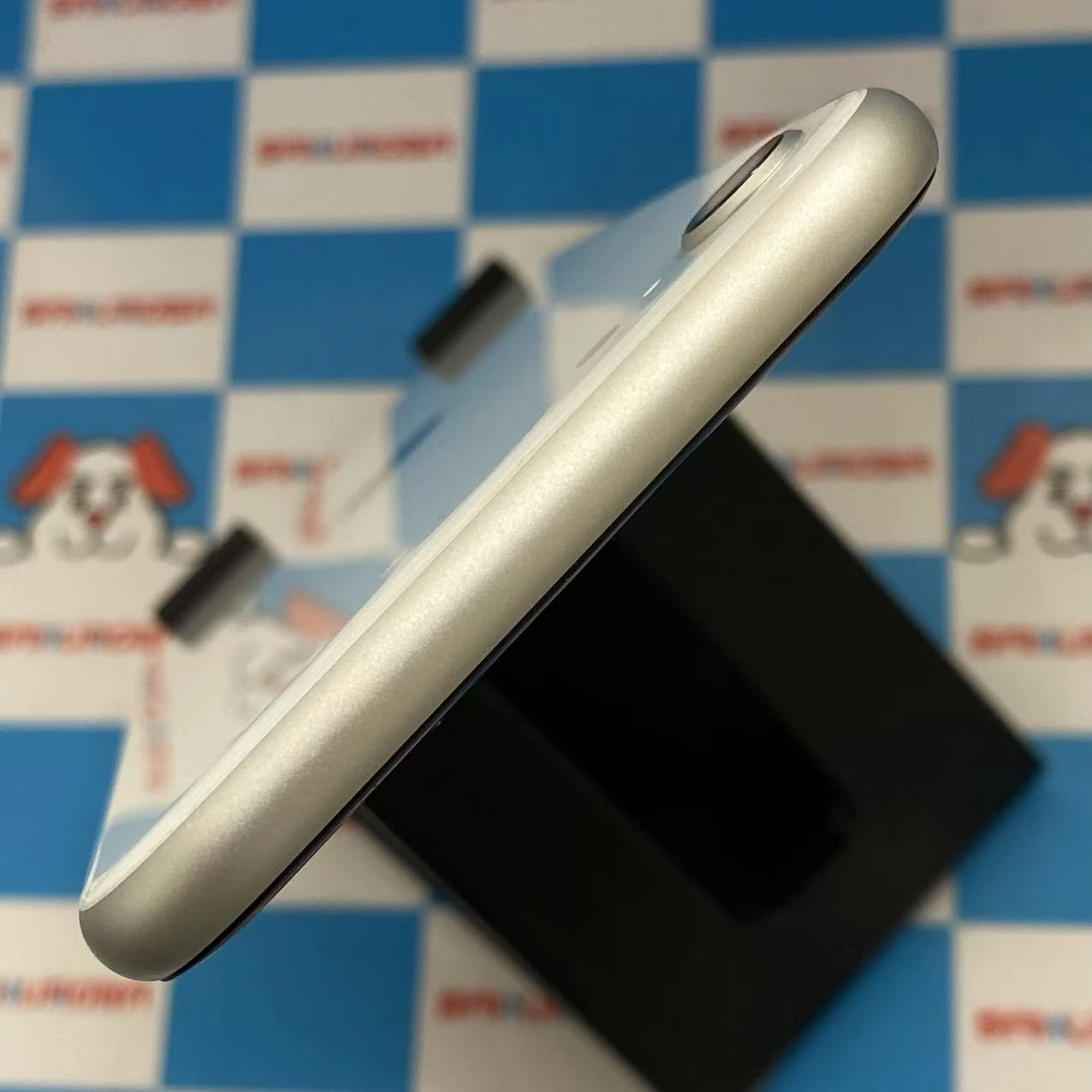 iPhoneSE 第2世代 64GB ホワイト MX9T2J/A AU版SIMフリー au