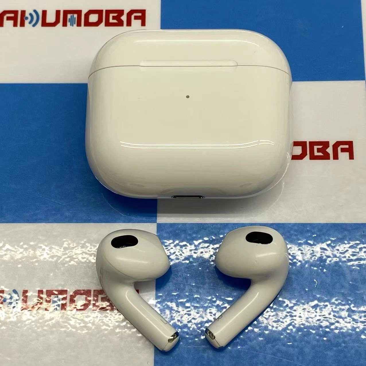AirPods 第3世代 Lightning充電ケース付き * ホワイト MPNY3J/Aジャンク品