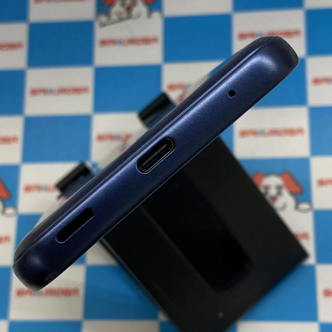 arrows We 64GB ネイビー F-51B docomo版SIMフリー 開封未使用品