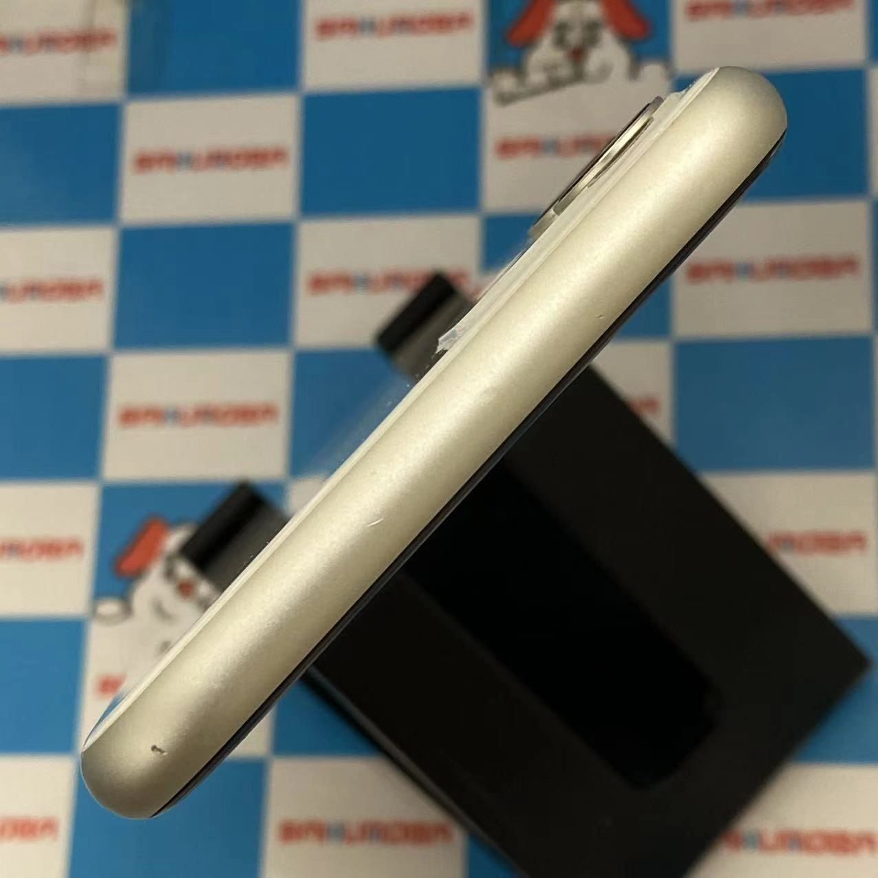 iPhone11 128GB ホワイト MWM22J/A AU版SIMフリー au