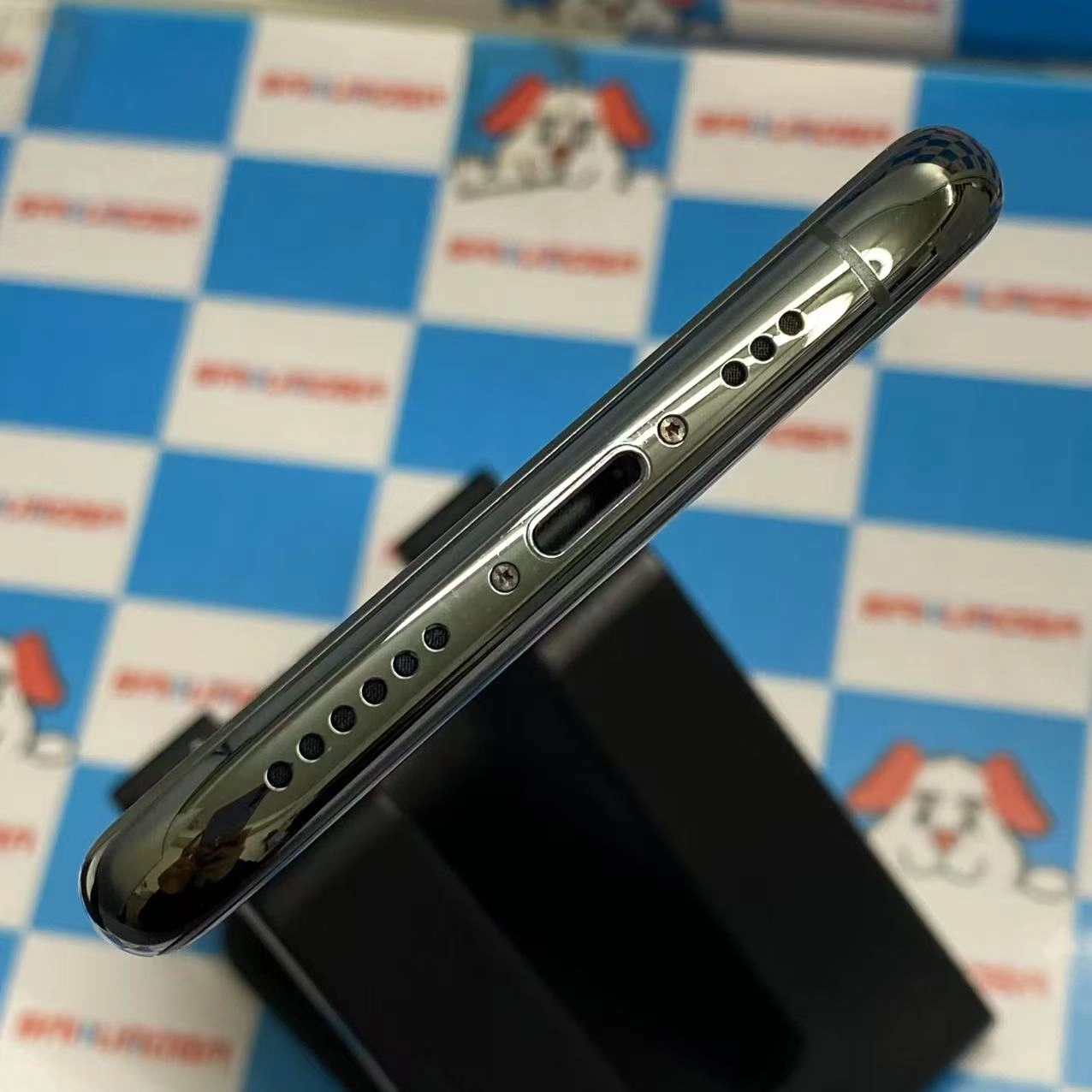 iPhone11 Pro 64GB ミッドナイトグリーン MWC62J/A  Apple版SIMフリー 極美品