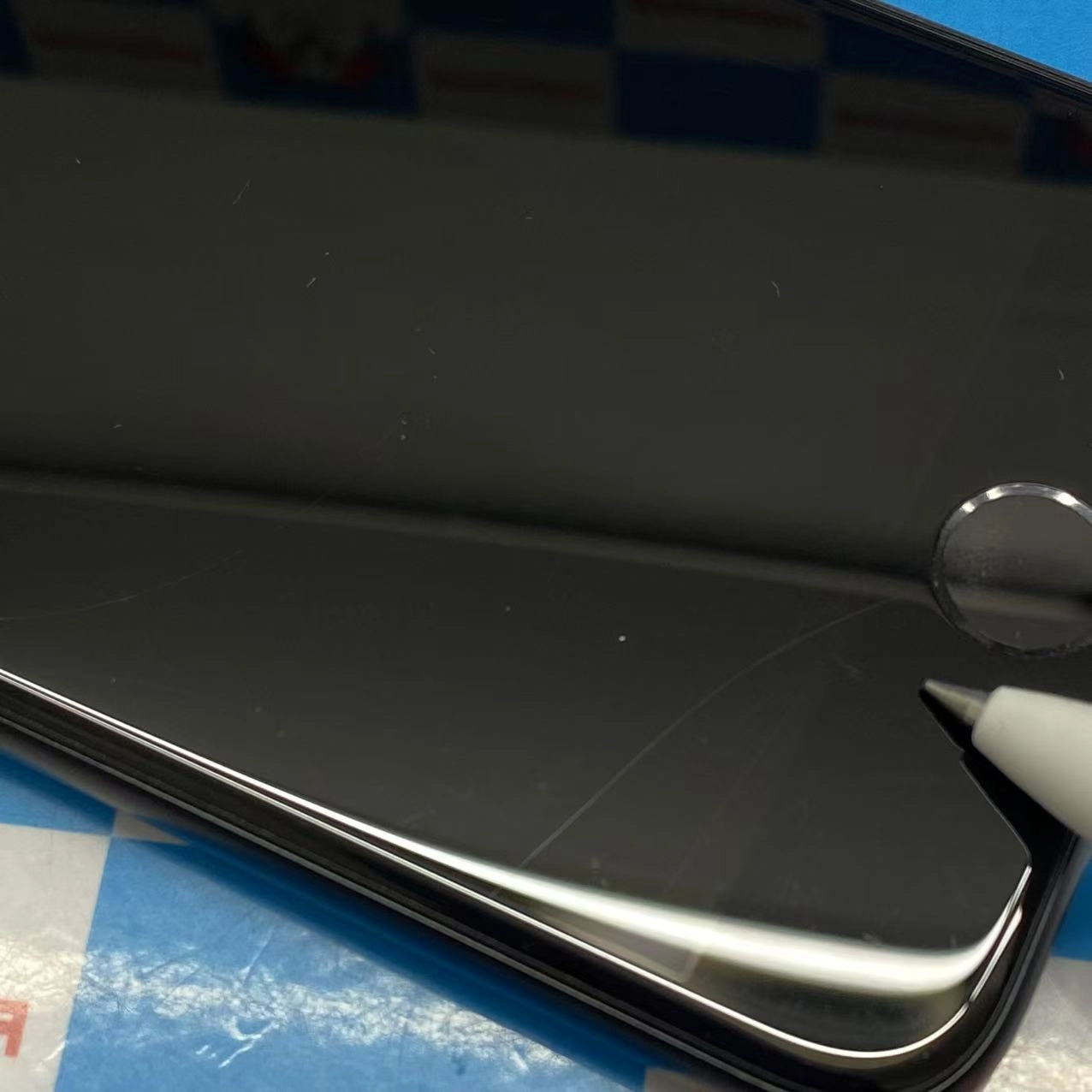 iPhoneSE 第2世代 64GB ブラック MX9R2J/A docomo版SIMフリー