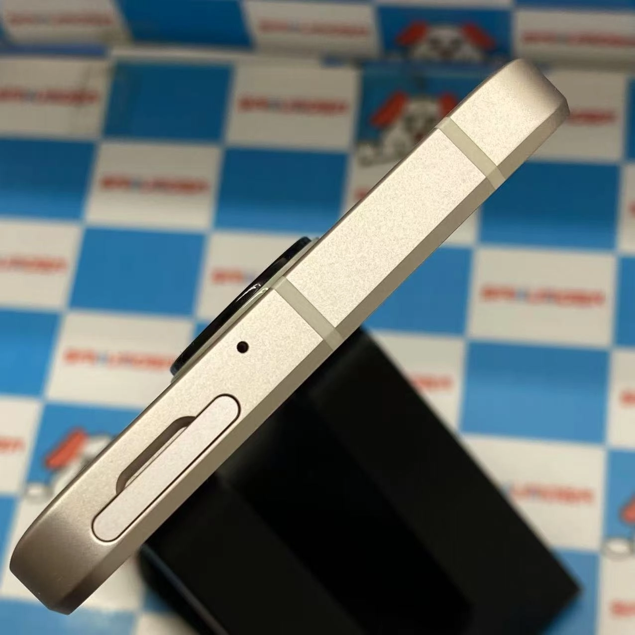 AQUOS sense8 6GB/128GB ライトカッパー SH-M26 ストア版SIMフリー 美品