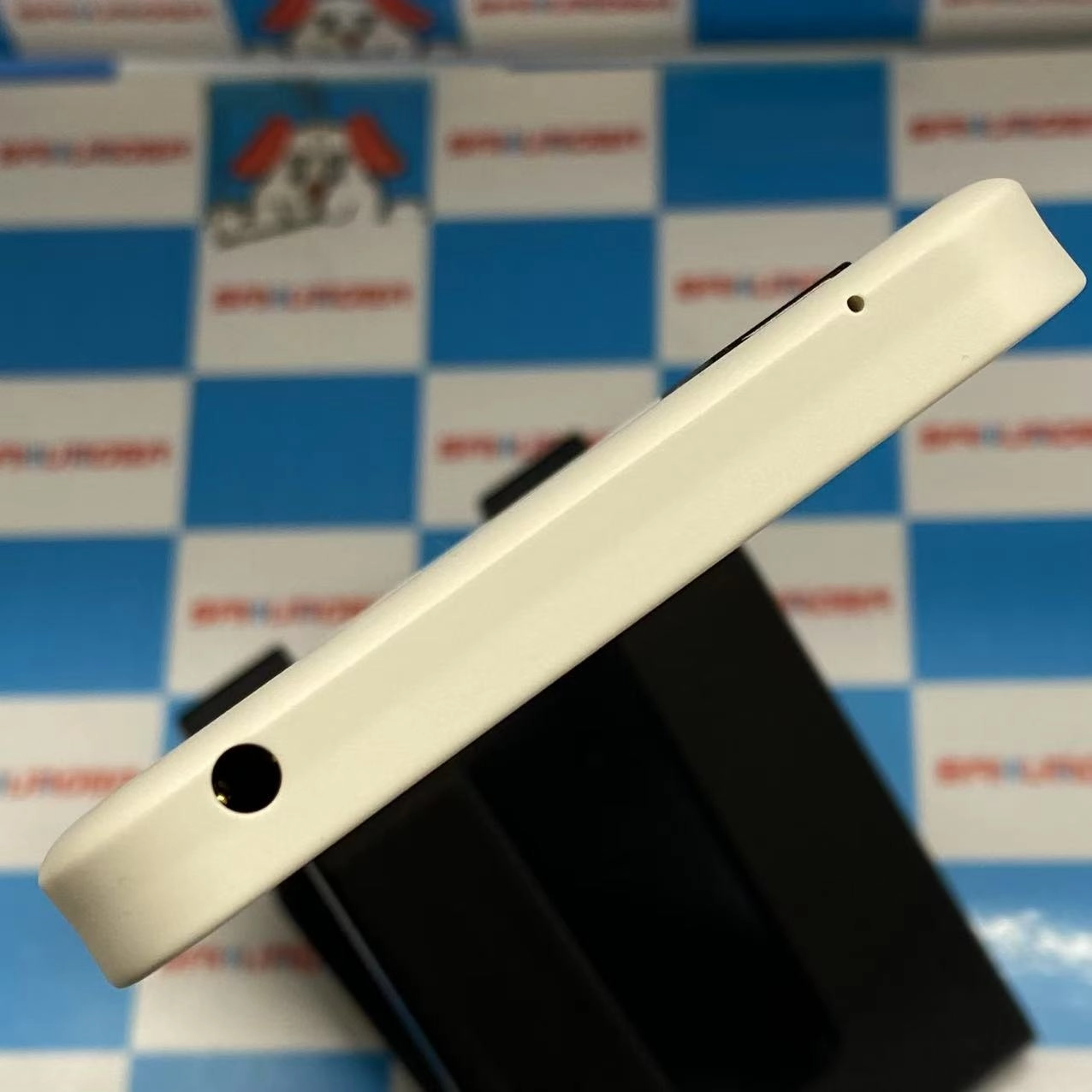 AQUOS wish2 64GB ホワイト SH-51C  docomo版SIMフリー  極美品