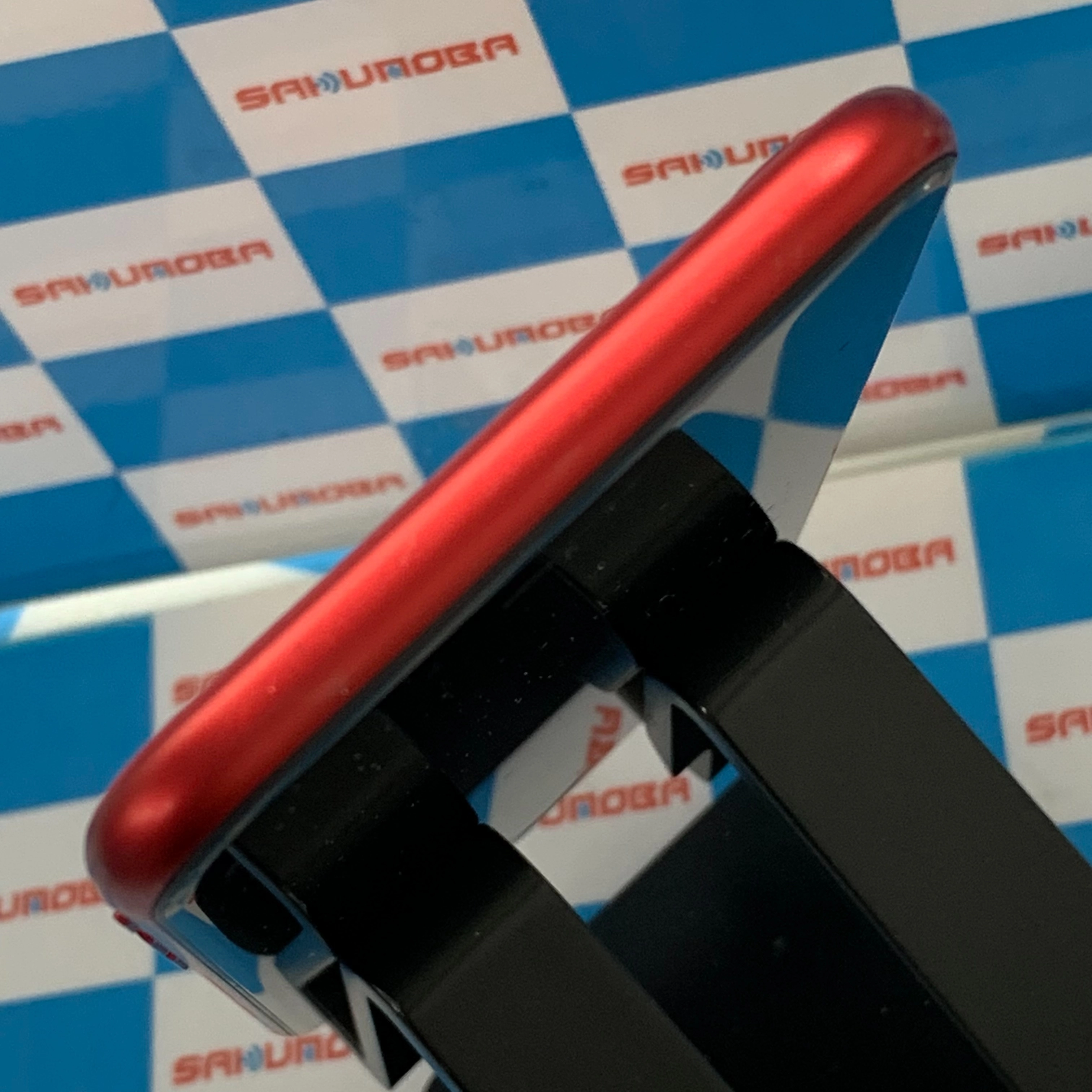 iPhoneSE 第2世代 256GB Product Red MHGY3J/A docomo版SIMフリー