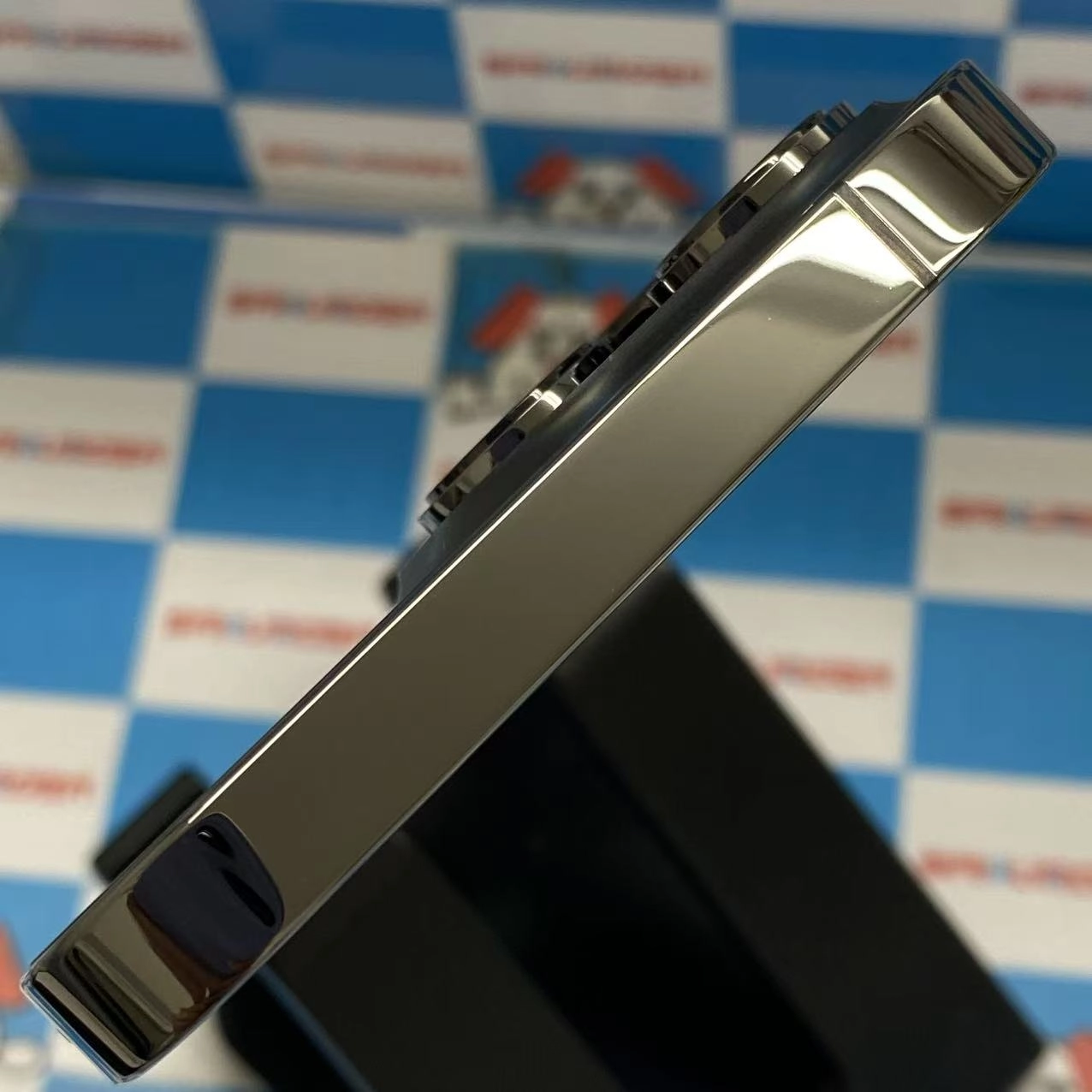 iPhone13 Pro 256GB グラファイト NLUN3J/A docomo版SIMフリー 交換未使用