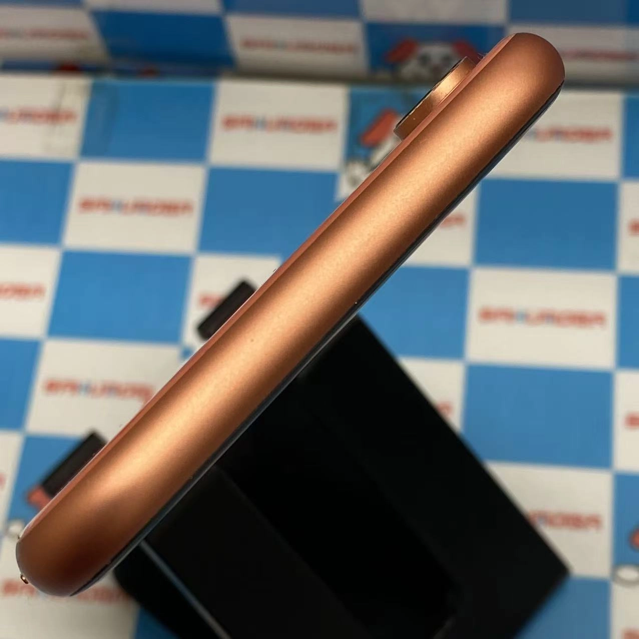 iPhoneXR 128GB コーラル MT0T2J/A au版SIMフリー