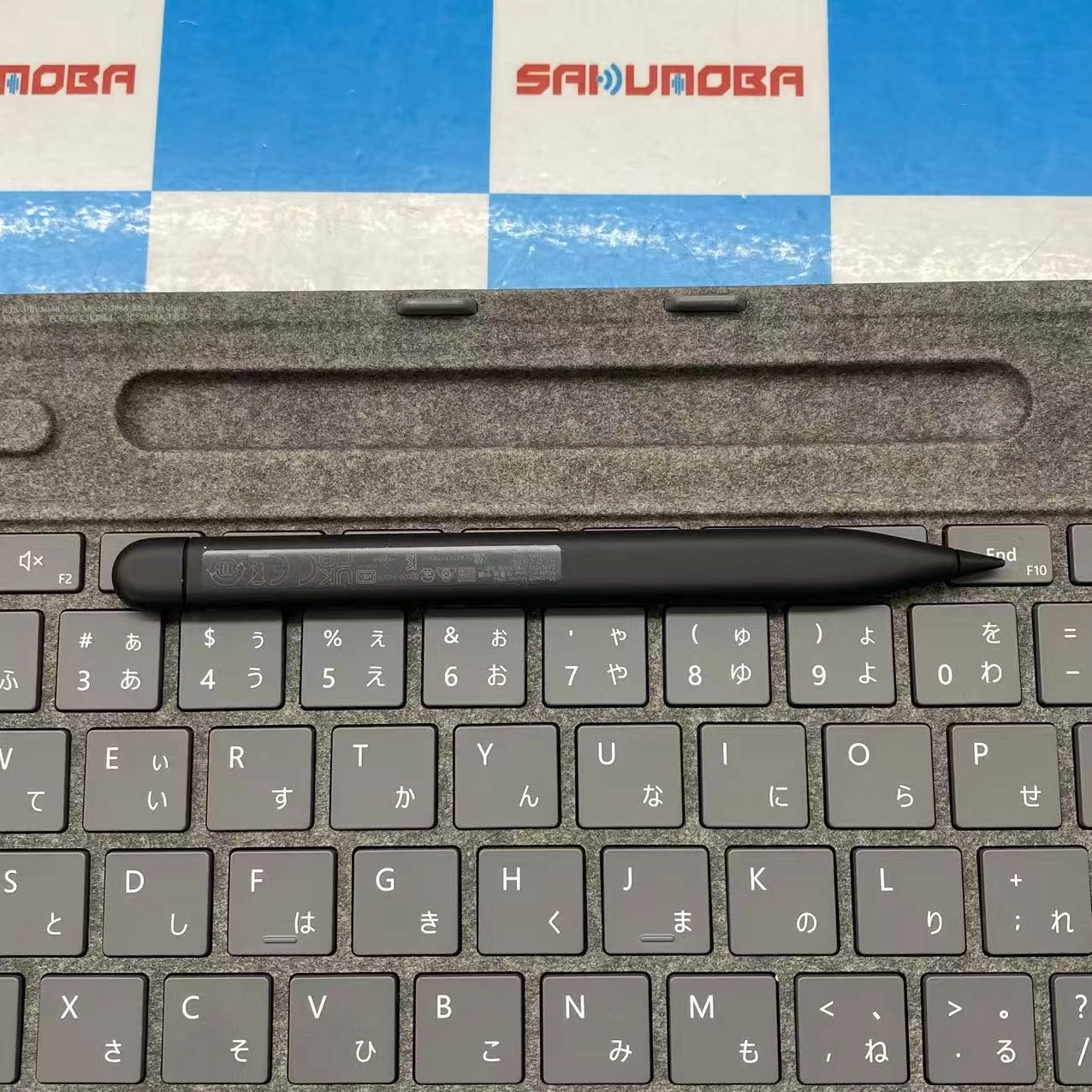 スリムペン 2 付き Surface Pro Signature キーボード(日本語) グレー 8X6-00079 極美品 **
