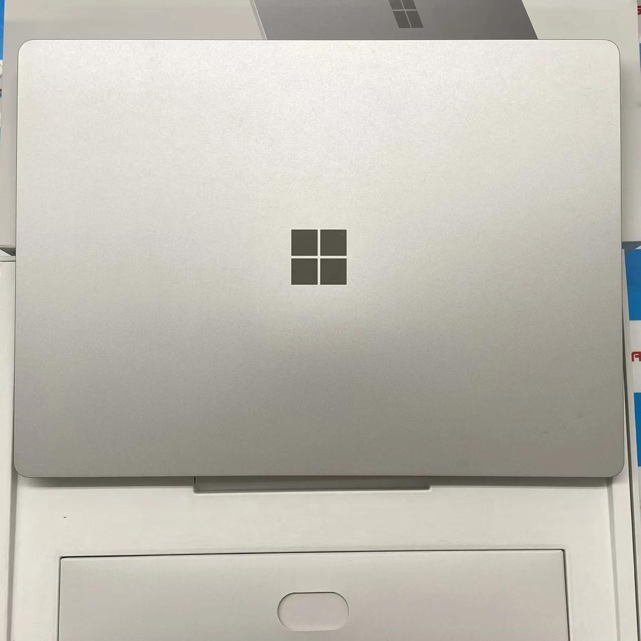 Surface Laptop 4 13.5インチ  Corei5-1135G7 @ 2.40GHz 16GB/512GB プラチナ (Alcantara) 1950