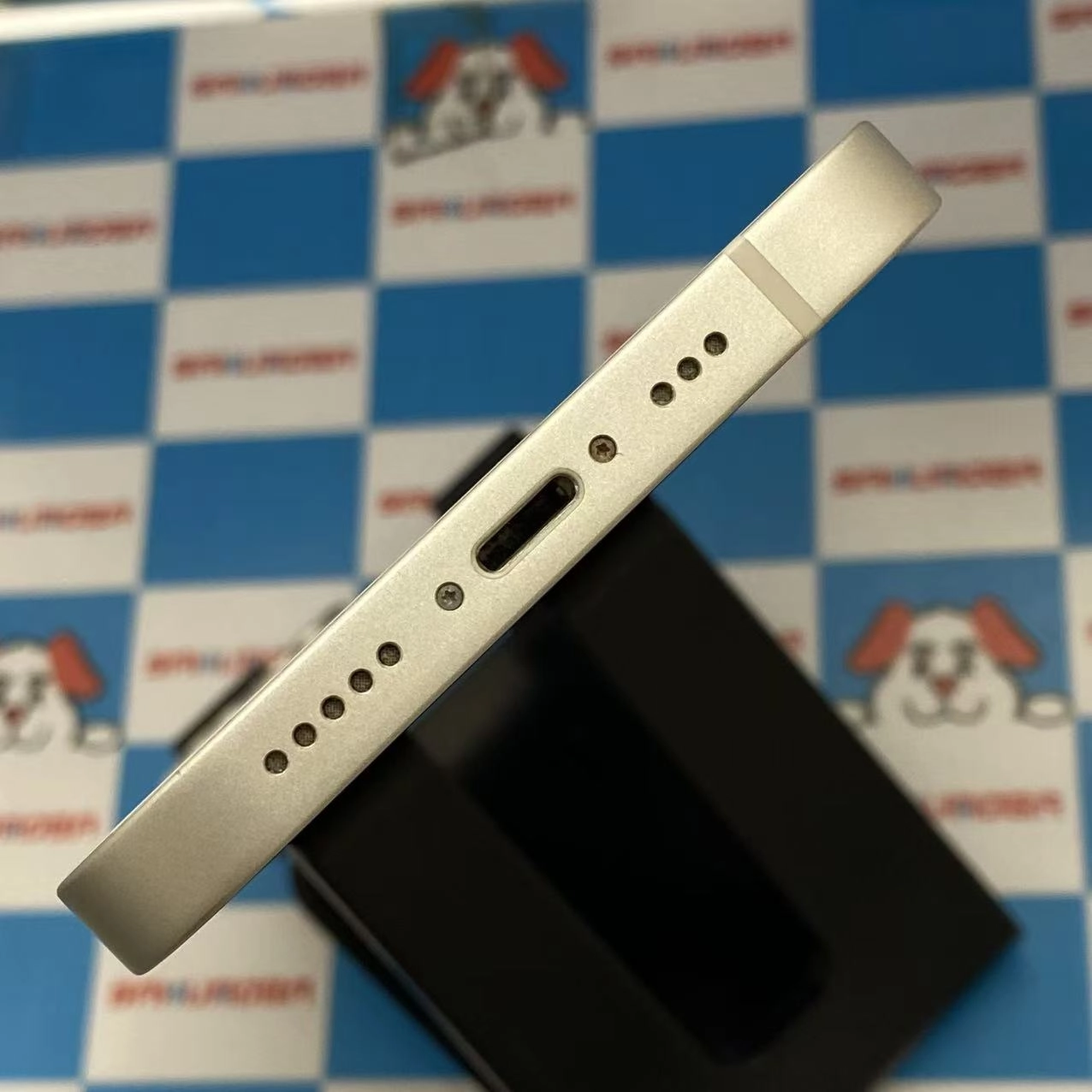 iPhone13 128GB スターライト MLND3J/A docomo版SIMフリー 美品