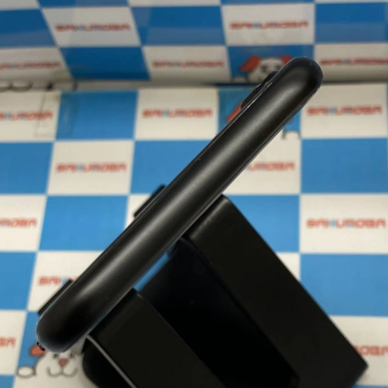 iPhoneSE 第2世代 64GB ブラック NX9R2J/A Apple版SIMフリー 新品同様