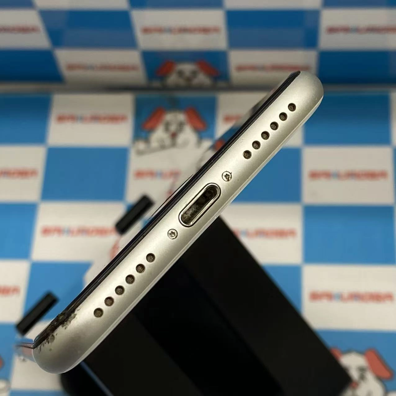 iPhoneSE 第2世代 128GB ホワイト MXD12J/A Apple版SIMフリージャンク品