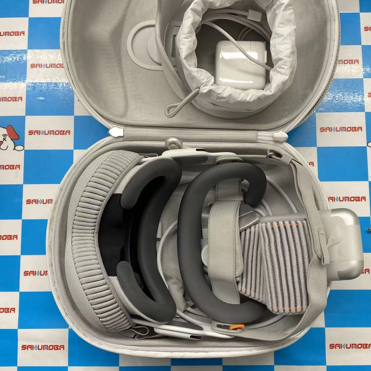 Apple Vision Pro (2024) 256GB 標準カラー MQL83J/A 美品