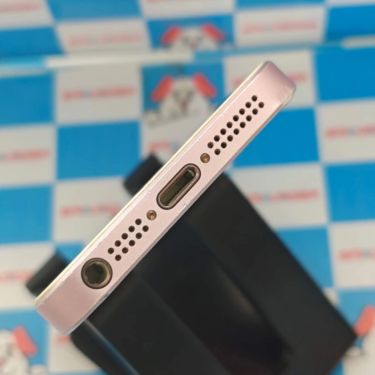 iPhoneSE 16GB ローズゴールド MLXN2J/A au版SIMフリー ジャンク品