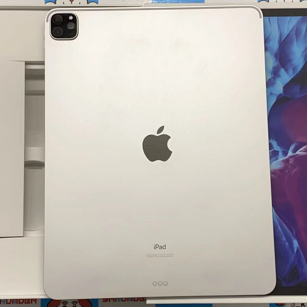 iPad Pro 12.9インチ 第4世代 Wi-Fiモデル 256GB シルバー MXAU2J/A ジャンク品