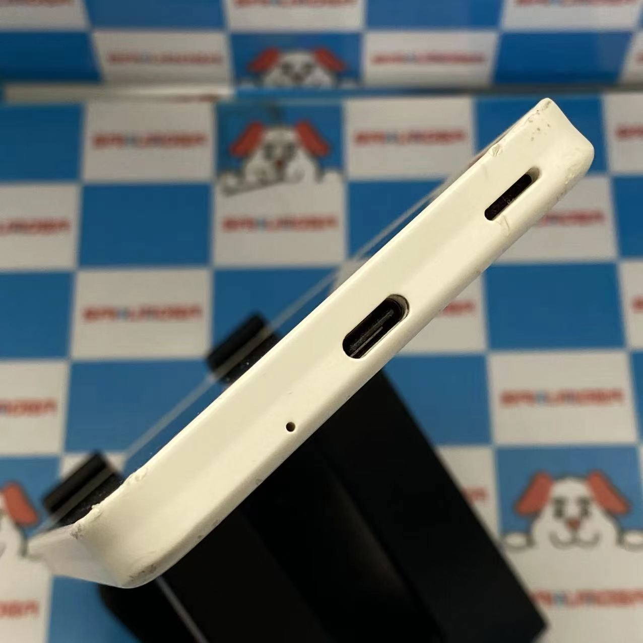 AQUOS wish2 64GB ホワイト SH-51C docomo版SIMフリー