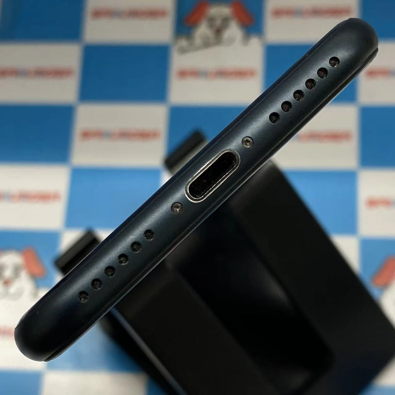 iPhoneSE 第3世代 64GB ミッドナイト MMYC3J/A SIMロック解除済 SoftBank