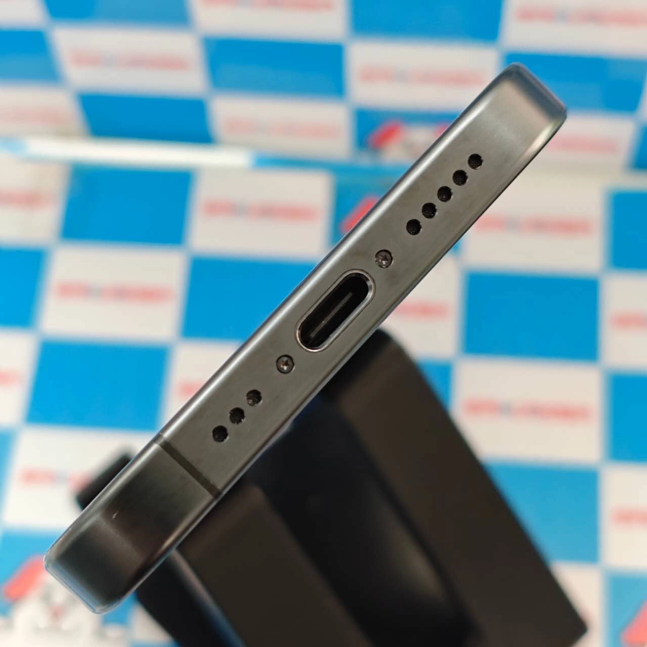 iPhone15 Pro 128GB ブラックチタニウム MTU73J/A AU版SIMフリー 美品 au