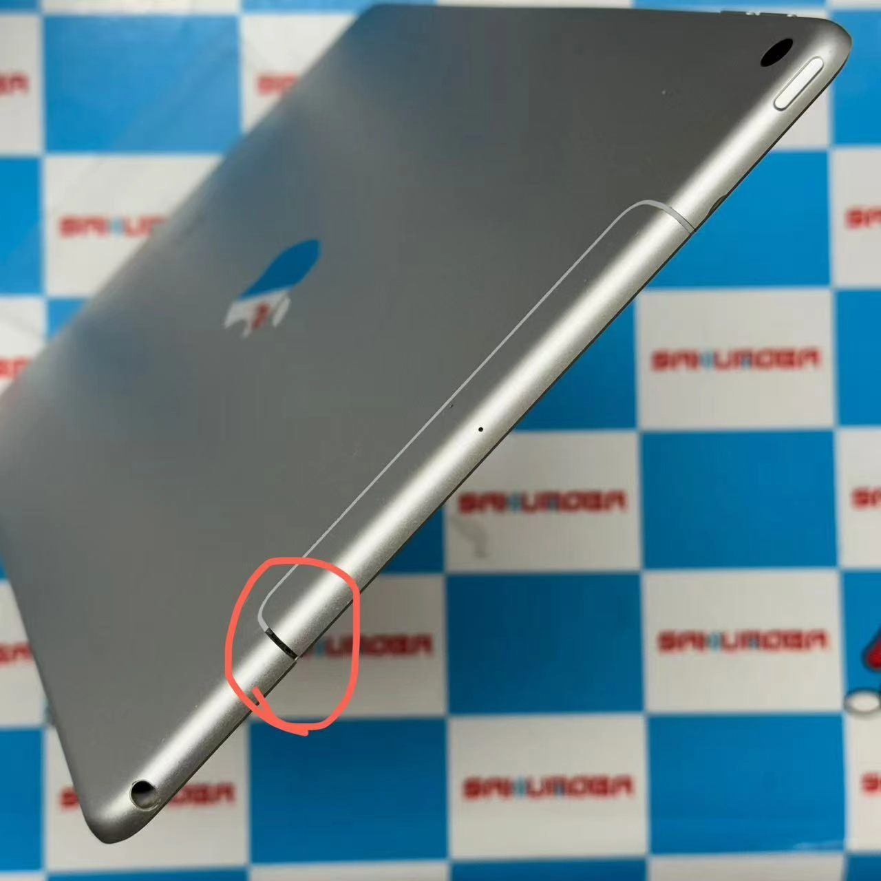 iPad Air 第3世代 Wi-Fi+Cellularモデル 64GB シルバー NV0E2J/A docomo版SIMフリー 訳あり品