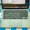 MacBook Pro 13インチ M1 2020 8GB 512GB MYD92J/A-上部